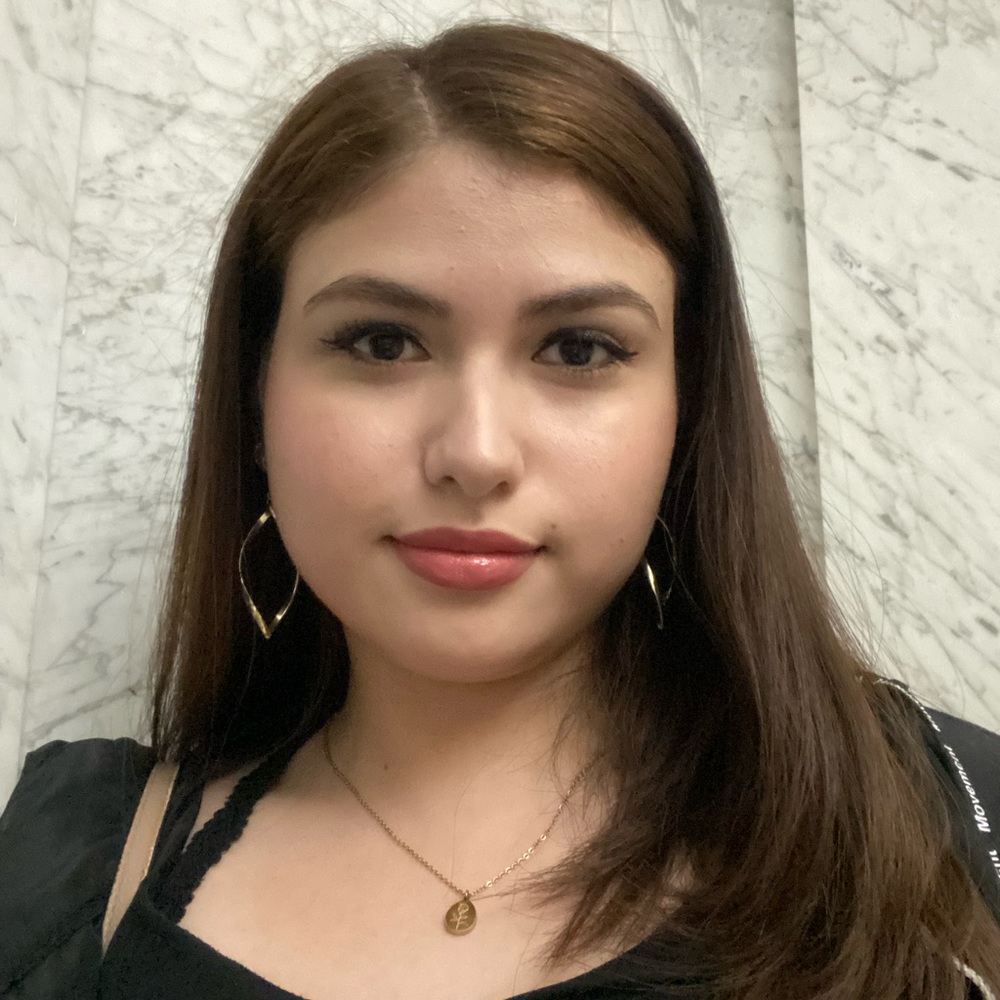 Meet your Posher, Gabriela